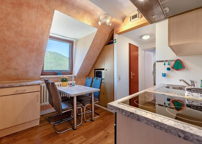 Hildegard Von Nell * טרייר