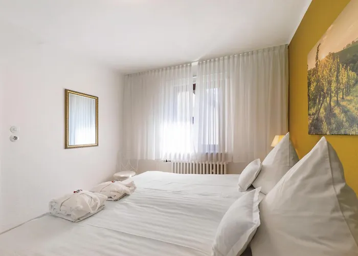 Hildegard Von Nell Τρίερ